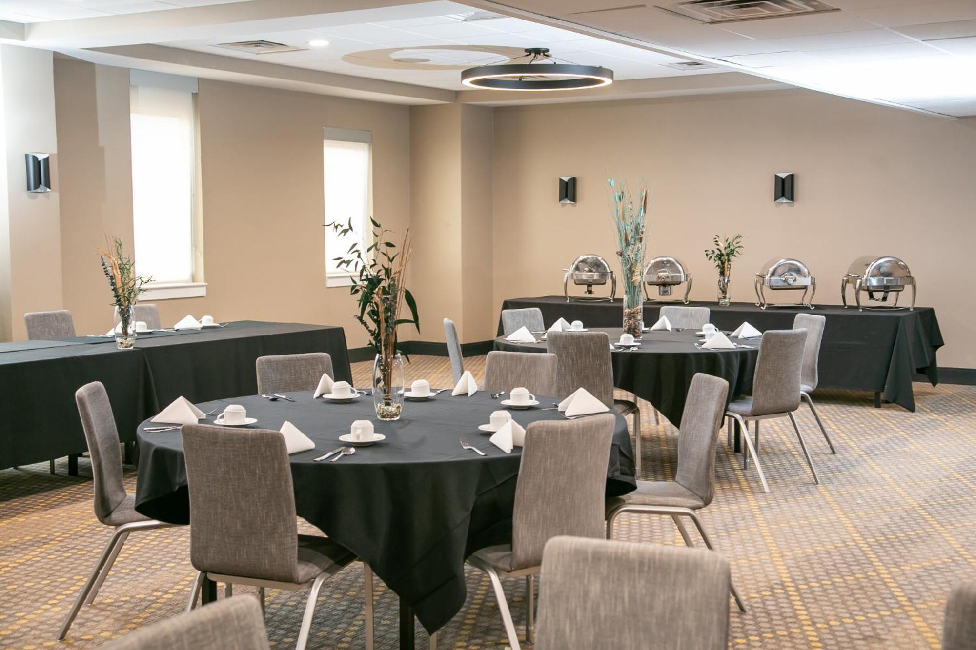 Hotel New Orleans By Ihg 3*